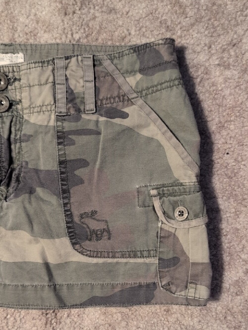 Y2K Abercrombie & Fitch Green Camo Utility Mini Skirt - Picture 4 of 11